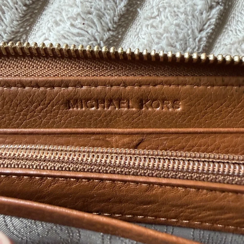 Michael Kors Tan Pebbled Leather Zip Around Continental Wallet Gold Logo Plaque